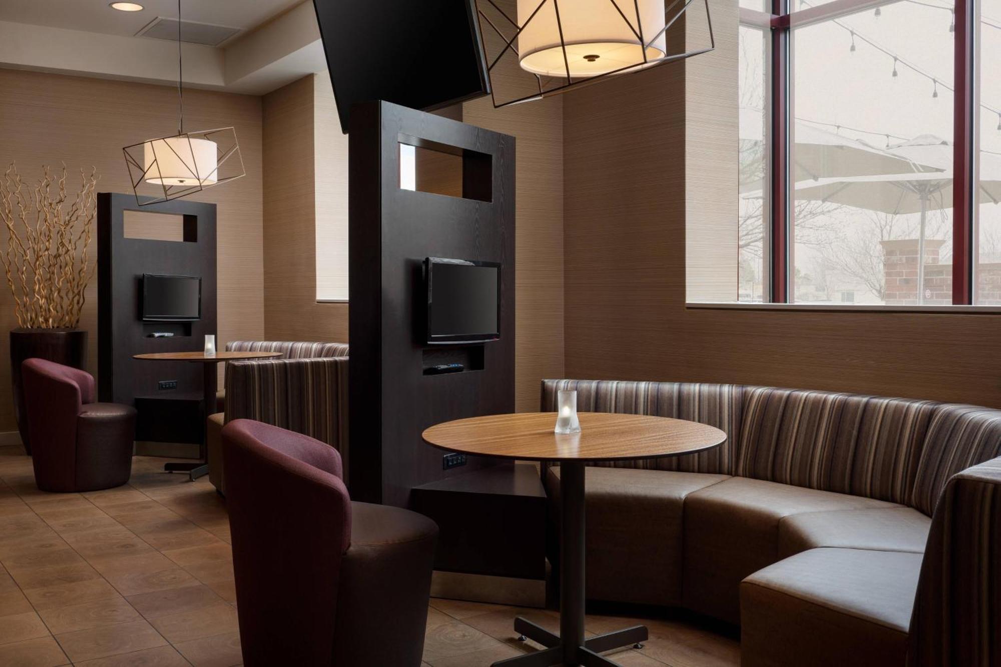 Courtyard By Marriott Denver Airport Exterior foto